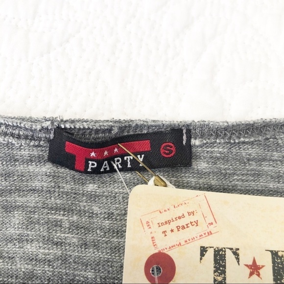 T Party NWT Embroidered Sleeve Gray Stripe Tee - S - Picture 4 of 11